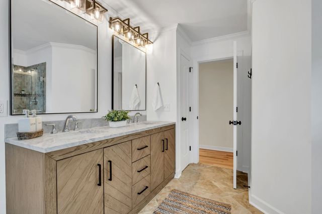 221 Adams Ct, Franklin, TN 37064