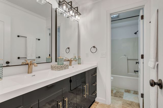 221 Adams Ct, Franklin, TN 37064