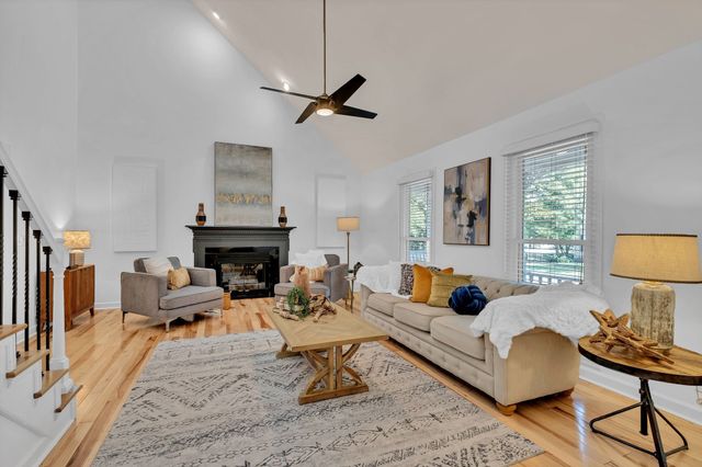 221 Adams Ct, Franklin, TN 37064