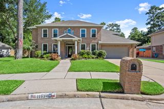 11534 Lakewood Place, Houston, TX 77070
