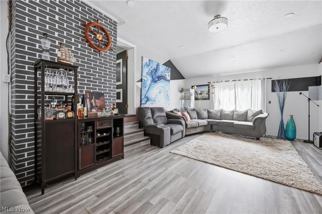 501 Hamilton Avenue NE, Canton, OH 44704