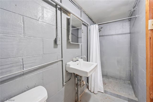 501 Hamilton Avenue NE, Canton, OH 44704
