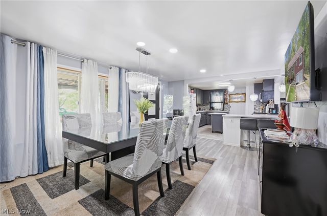 501 Hamilton Avenue NE, Canton, OH 44704