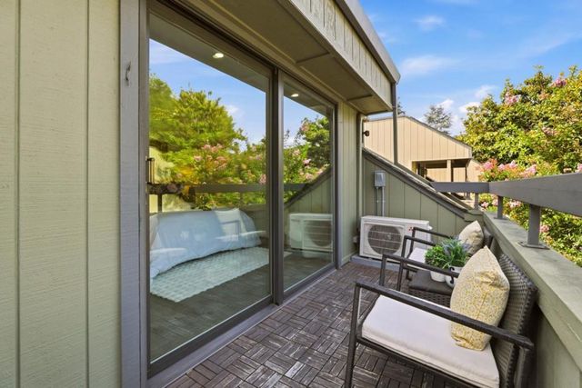 670 San Antonio Road 28, Palo Alto, CA 94306