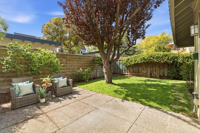 670 San Antonio Road 28, Palo Alto, CA 94306