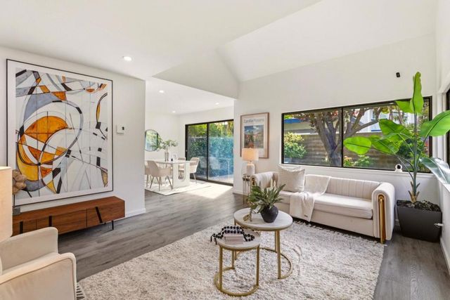 670 San Antonio Road 28, Palo Alto, CA 94306