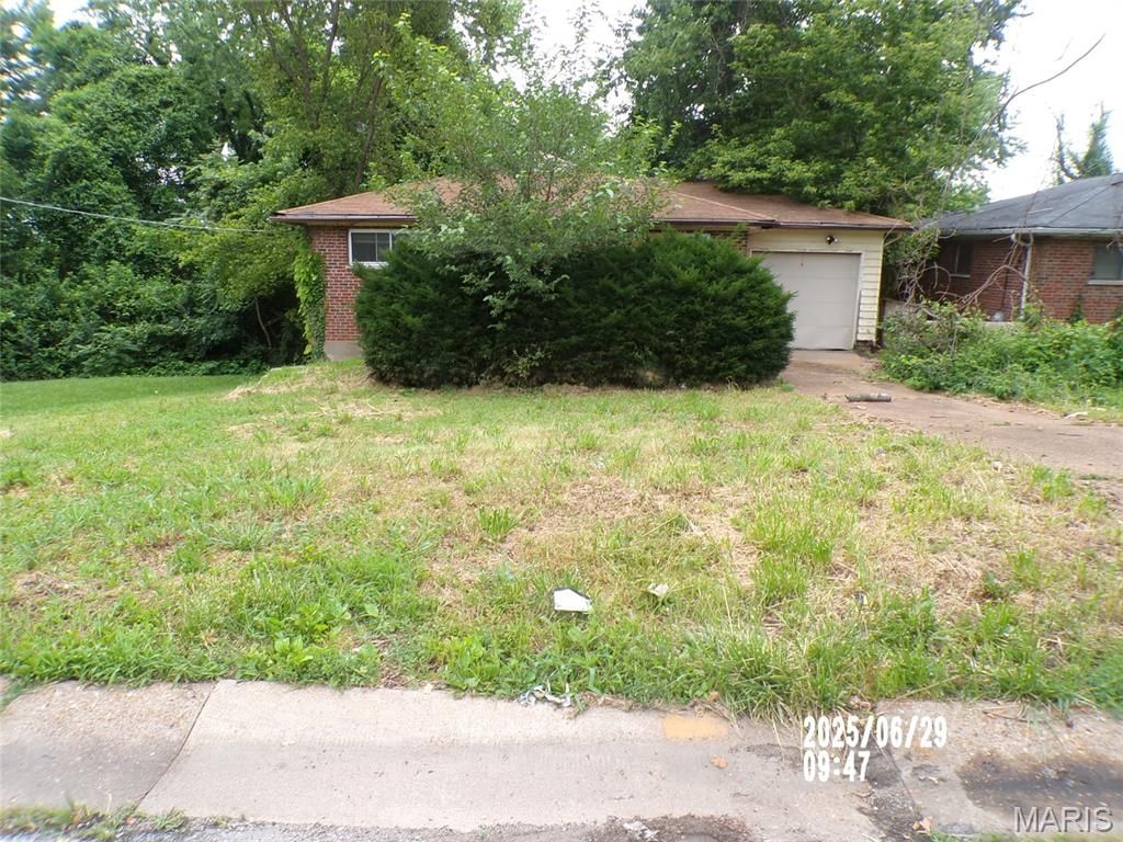 2551 Shannon Avenue, Jennings, MO 63136
