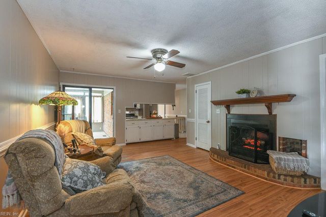 4117 Hawksley DR, Chesapeake, VA 23321