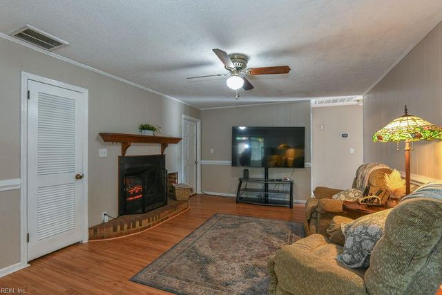 4117 Hawksley DR, Chesapeake, VA 23321