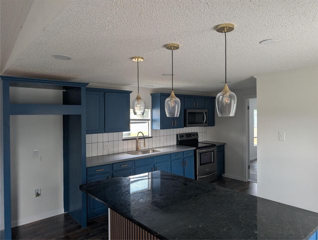 608 Country Road 5102i, Cleveland, TX 77327