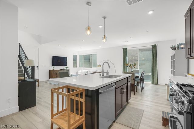 681 Infinity Ridge Street, Las Vegas, NV 89138