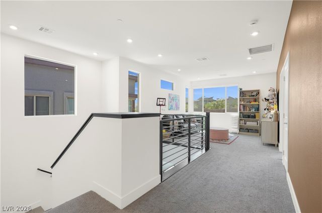 681 Infinity Ridge Street, Las Vegas, NV 89138