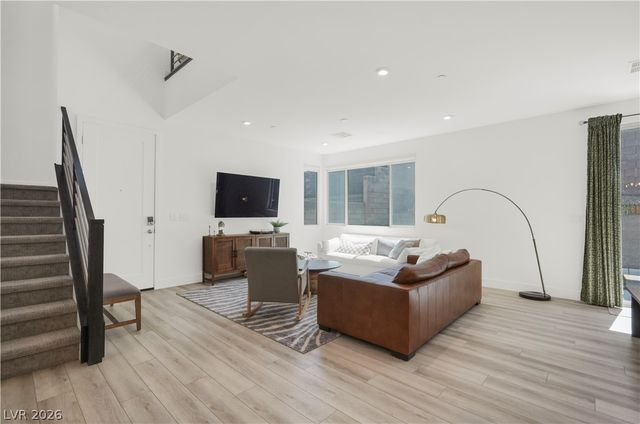 681 Infinity Ridge Street, Las Vegas, NV 89138