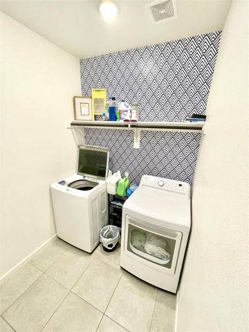 4532 Pentridge Drive, Fort Worth, TX 76036