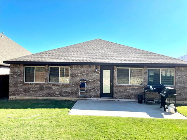 4532 Pentridge Drive, Fort Worth, TX 76036