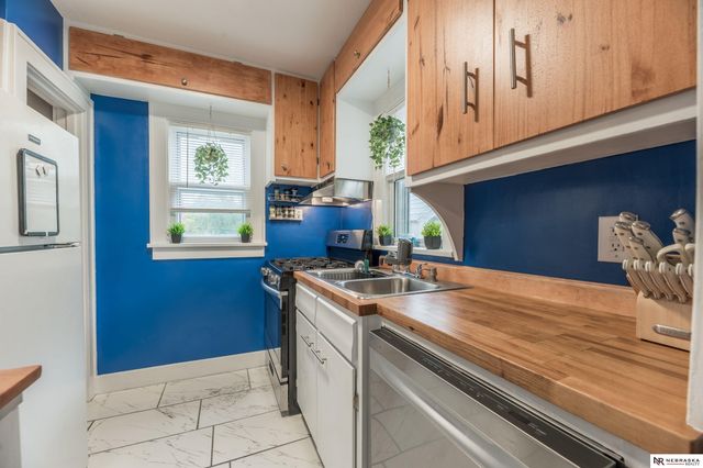 2037 N 67th Street, Omaha, NE 68104