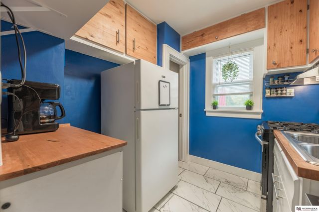 2037 N 67th Street, Omaha, NE 68104