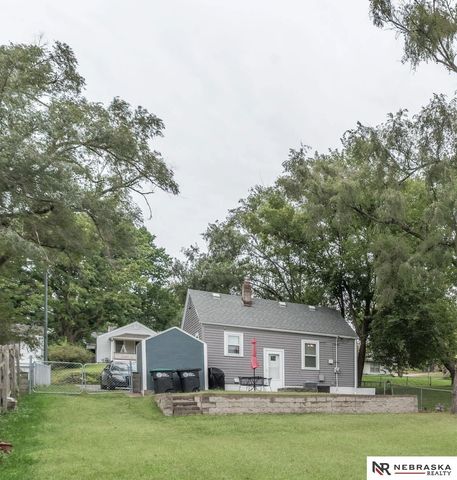 2037 N 67th Street, Omaha, NE 68104