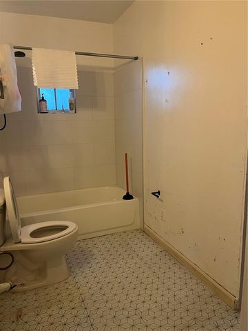 512 S 51ST STREET, Tampa, FL 33619