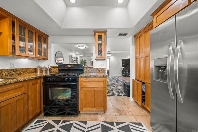 1614 tina pl, El Cajon, CA 92021