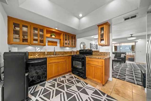 1614 tina pl, El Cajon, CA 92021