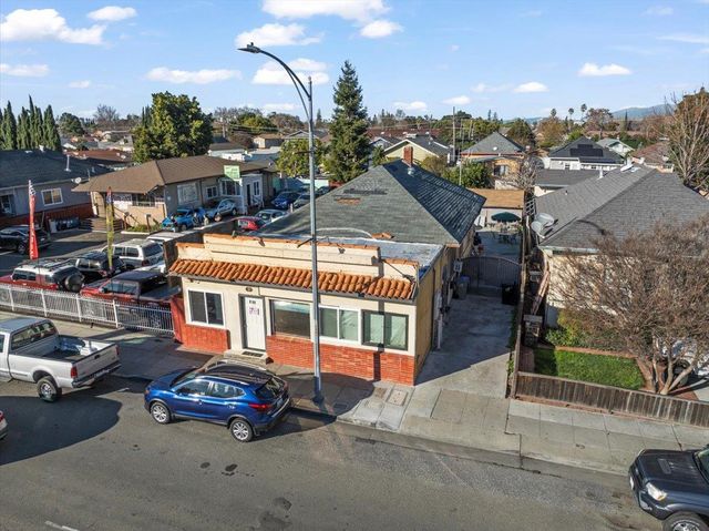 899 W San Carlos Street, San Jose, CA 95126