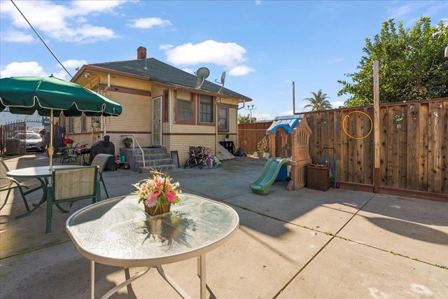 899 W San Carlos Street, San Jose, CA 95126