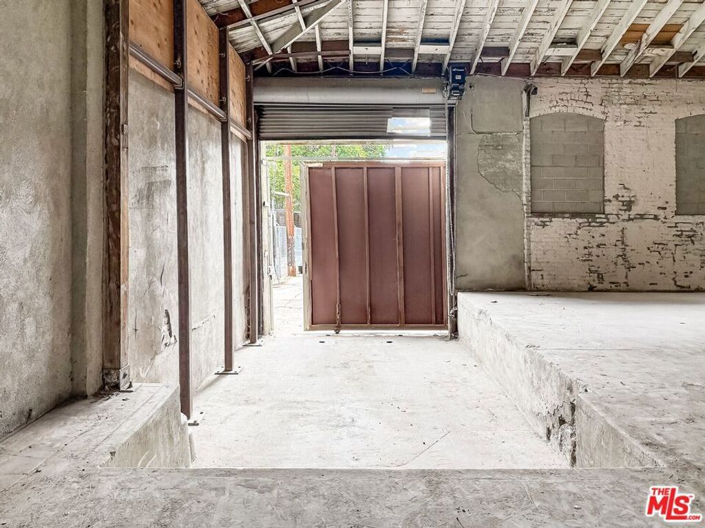 1314 James M Wood Boulevard, Los Angeles, CA 90015 — photo 2