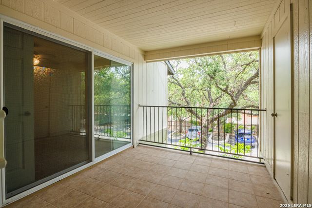 100 Lorenz Rd Apt 1110, San Antonio, TX 78209