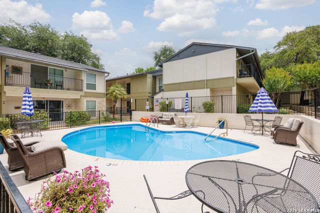 100 Lorenz Rd Apt 1110, San Antonio, TX 78209