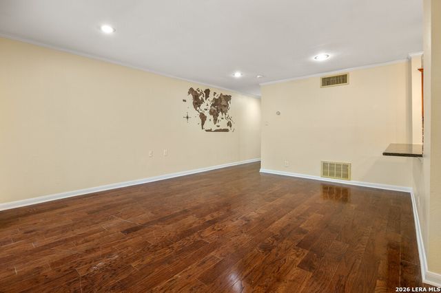 100 Lorenz Rd Apt 1110, San Antonio, TX 78209
