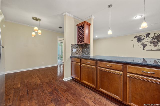 100 Lorenz Rd Apt 1110, San Antonio, TX 78209