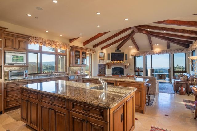 1 Cantera Run, Carmel, CA 93923