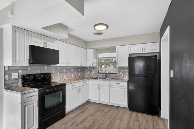 1900 FREEPORT STREET, Orlando, FL 32808