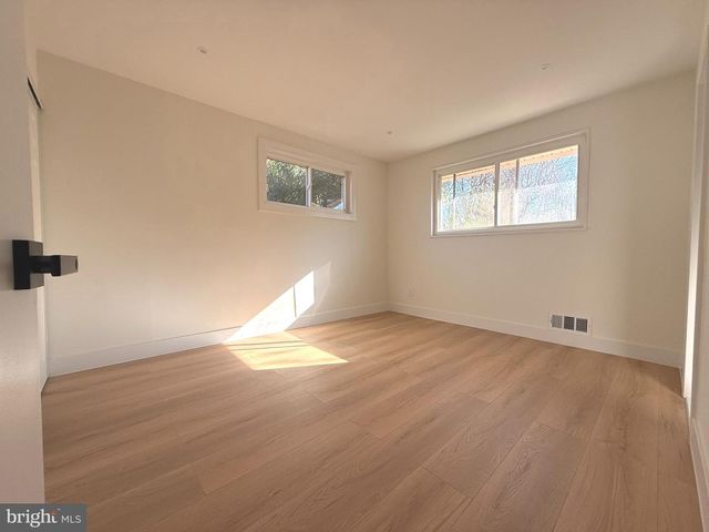 3527 JEAN ST, Fairfax, VA 22030