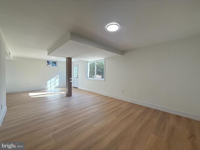 3527 JEAN ST, Fairfax, VA 22030