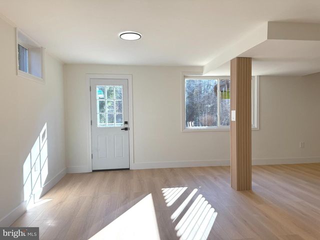 3527 JEAN ST, Fairfax, VA 22030