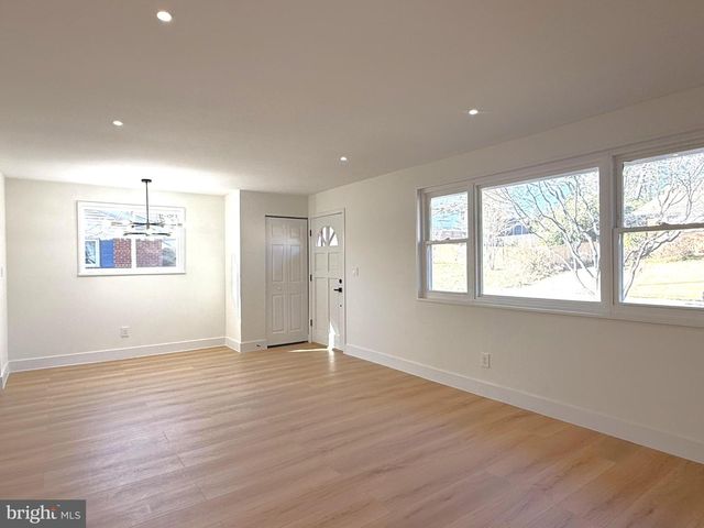 3527 JEAN ST, Fairfax, VA 22030