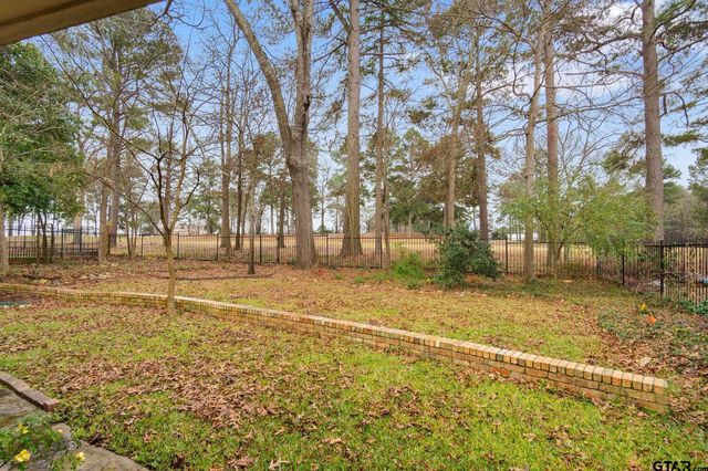 660 Bunker Drive, Tyler, TX 75703