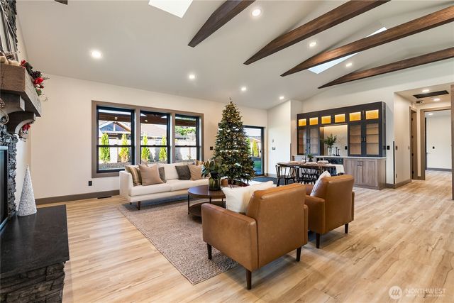 8227 Comox Road, Blaine, WA 98230