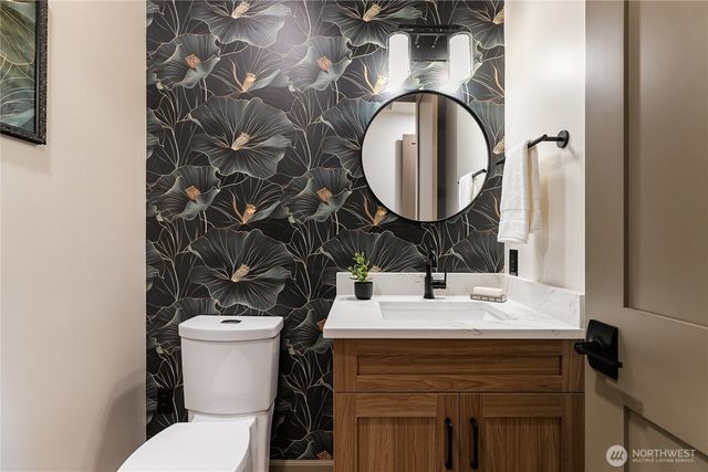 8227 Comox Road, Blaine, WA 98230