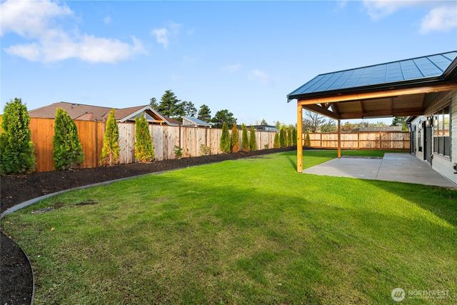 8227 Comox Road, Blaine, WA 98230