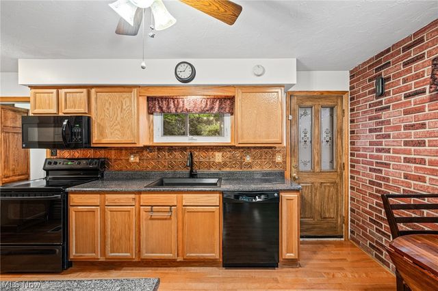 1973 Pinewood Drive, Brunswick, OH 44212