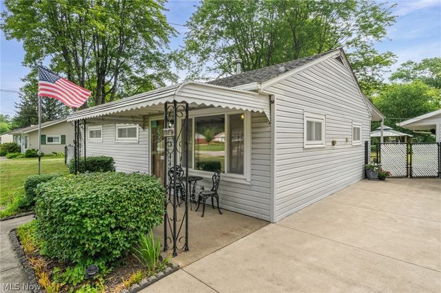 1973 Pinewood Drive, Brunswick, OH 44212