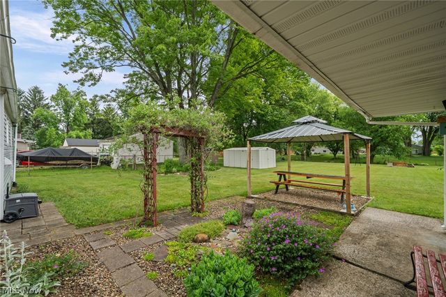 1973 Pinewood Drive, Brunswick, OH 44212