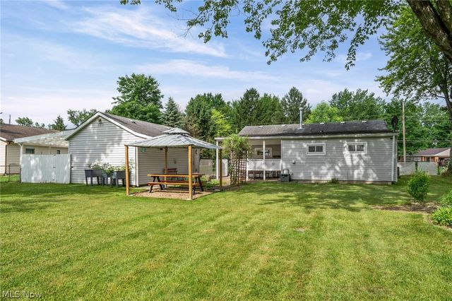 1973 Pinewood Drive, Brunswick, OH 44212