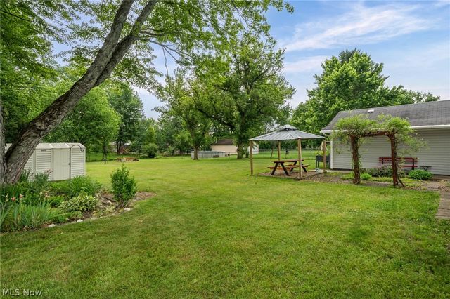 1973 Pinewood Drive, Brunswick, OH 44212
