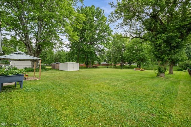 1973 Pinewood Drive, Brunswick, OH 44212