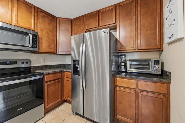 2050 Oleander Boulevard 1-106, Fort Pierce, FL 34950