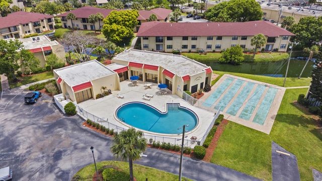 2050 Oleander Boulevard 1-106, Fort Pierce, FL 34950